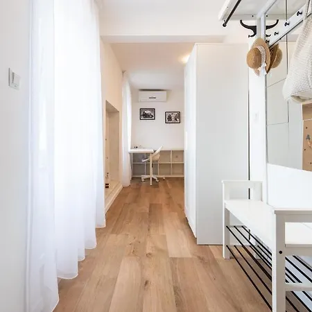 Petra Heritage * Split